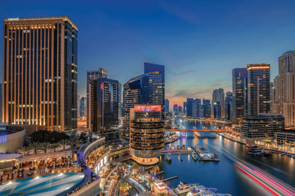 Luxuriöses Wohnen am Wasser in Marina Cove